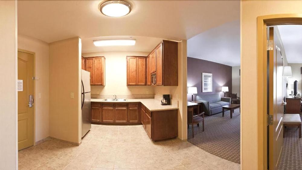 Holiday Inn Express Hotel & Suites Willows By Ihg Esterno foto