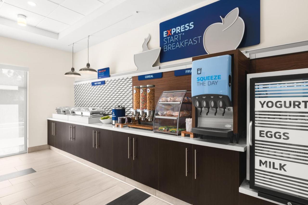 Holiday Inn Express Hotel & Suites Willows By Ihg Esterno foto