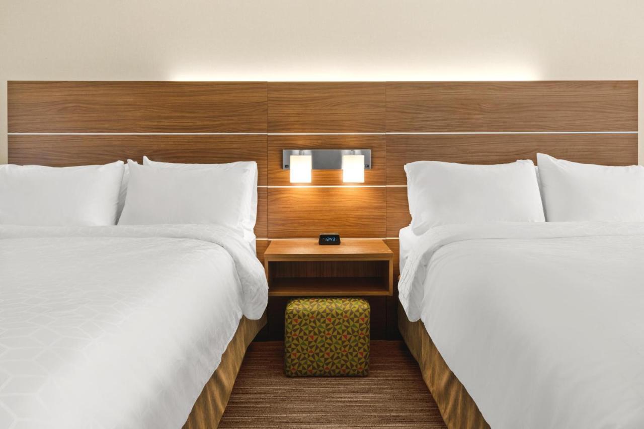 Holiday Inn Express Hotel & Suites Willows By Ihg Esterno foto