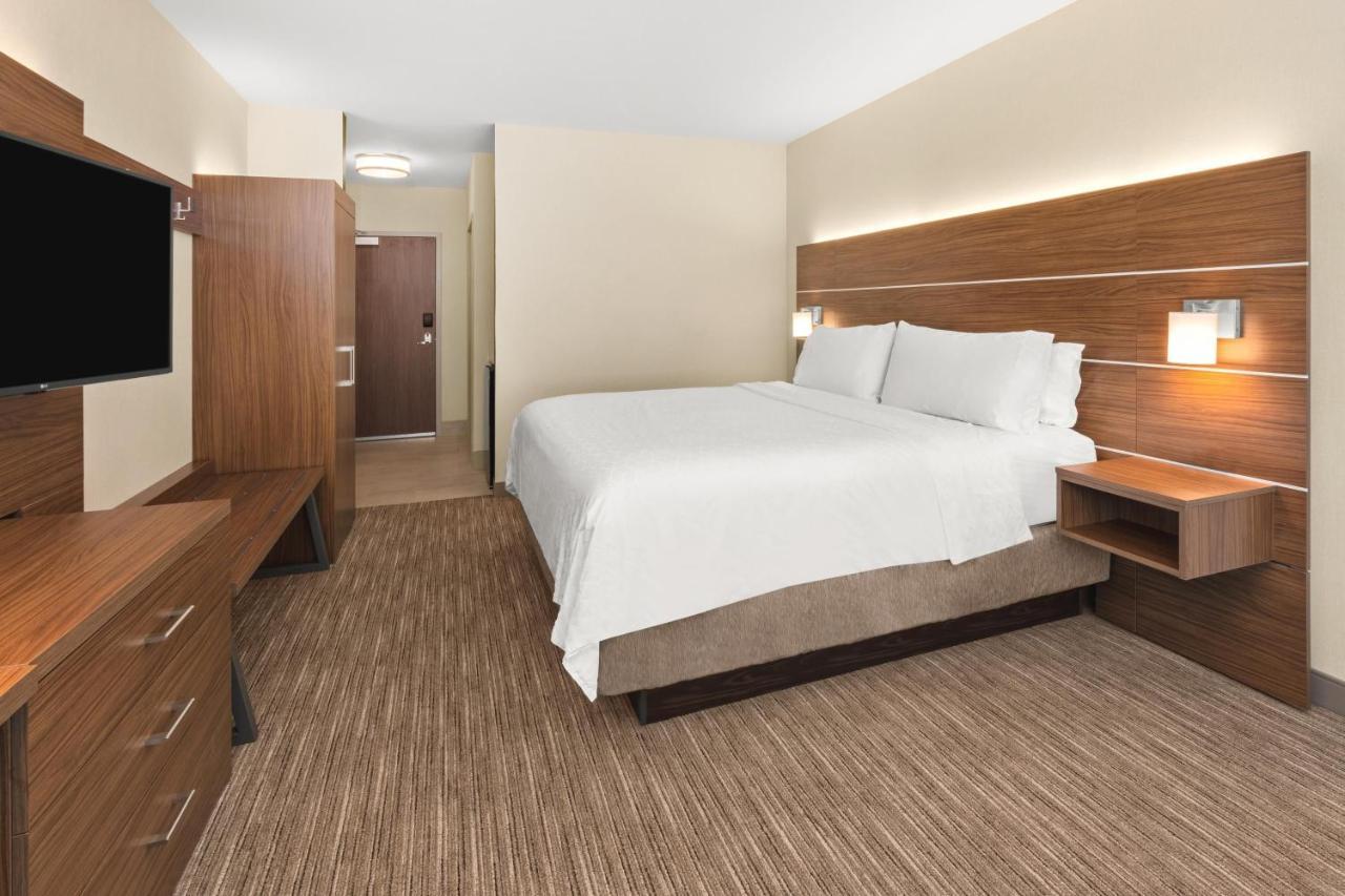Holiday Inn Express Hotel & Suites Willows By Ihg Esterno foto